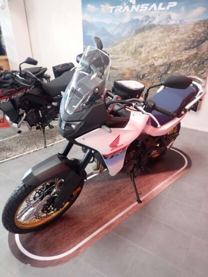 Honda Transalp 750 – Bild 2