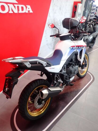 Honda Transalp 750 – Bild 3