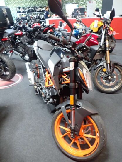 KTM Duke 125 – Bild 2