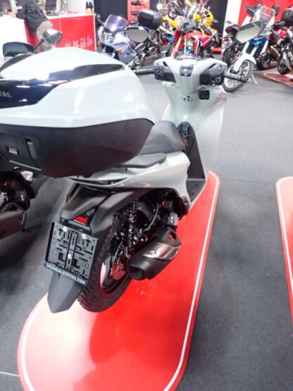 Honda SH125i – Bild 3